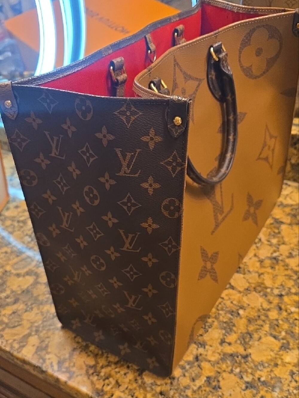 Louis Vuitton Large Monogram Canvas Tote Shoulder Bag in Brown and Tan. - Picture 5 of 16